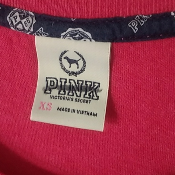 Victoria's Secret PINK Heart Peace Logo Graphic T - Picture 2 of 6